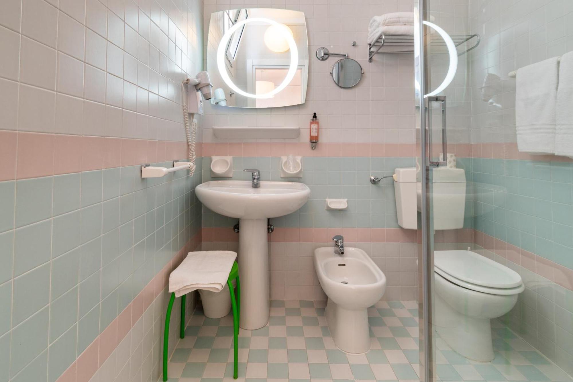 Continental B&B City Hotel 4*